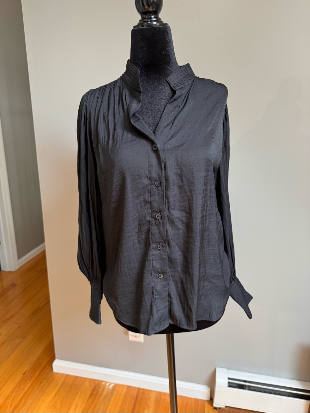 Banana Republic Black Button-Down Long Sleeve Blouse